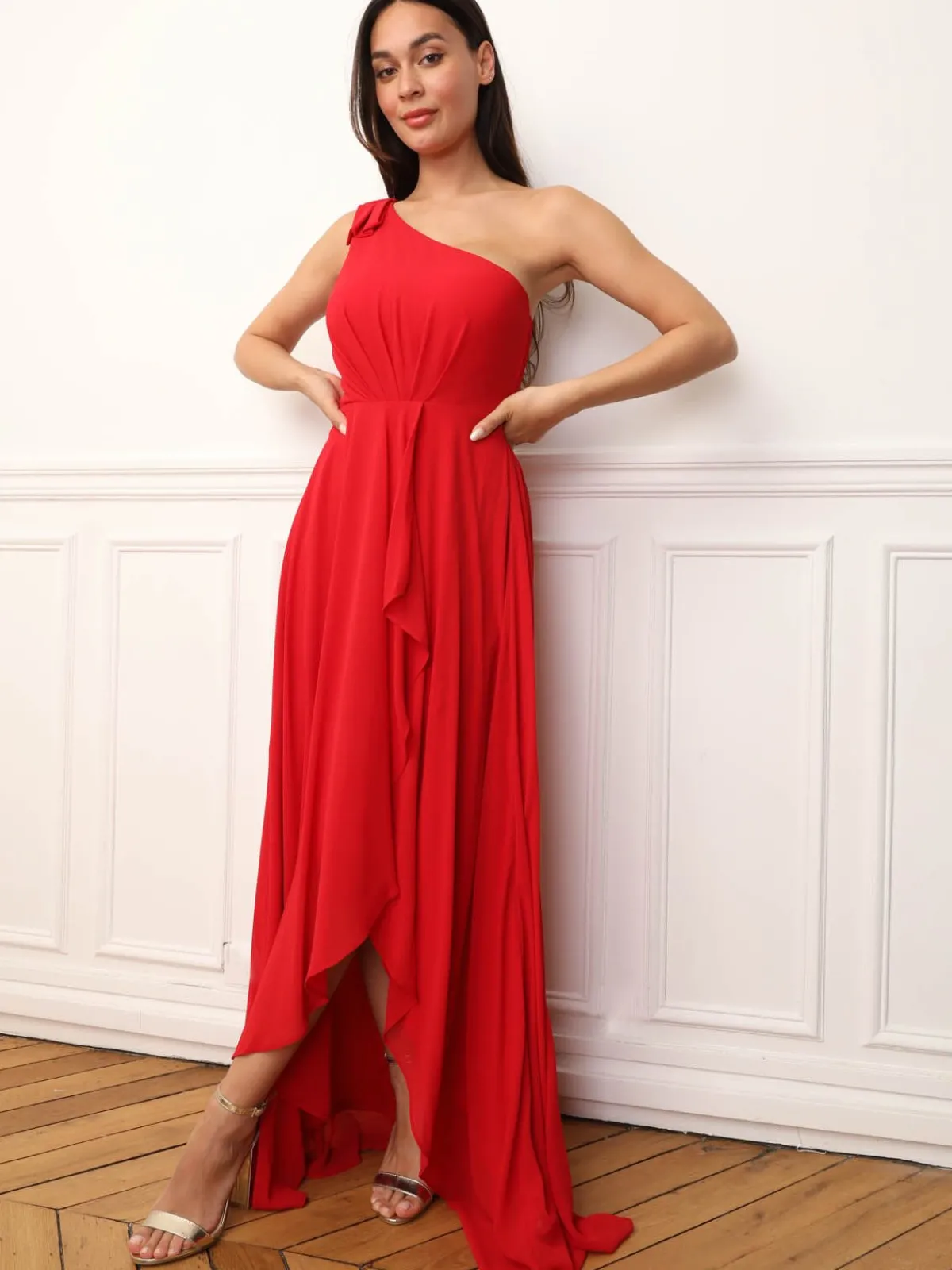 Outlet La Modeuse Robe de cérémonie asymétrique et drapée Rouge