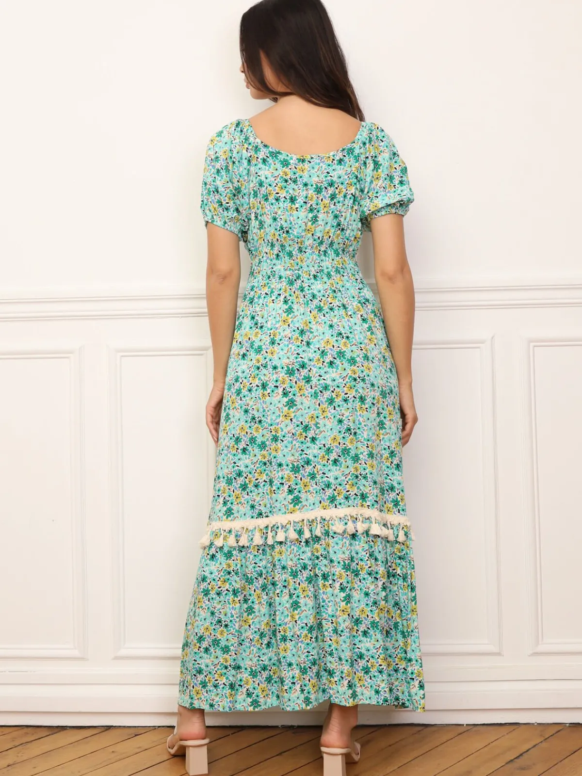 Sale La Modeuse Robe longue à fleurs et détails crochet Vert