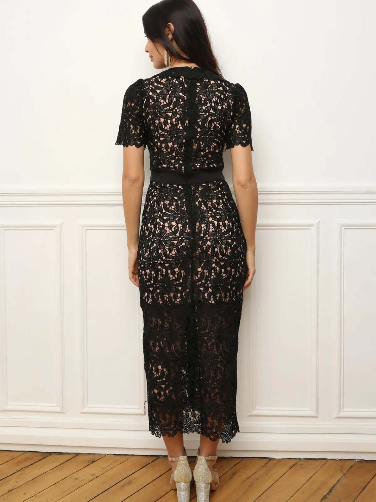 Outlet La Modeuse Robe longue en dentelle à boutons Noir