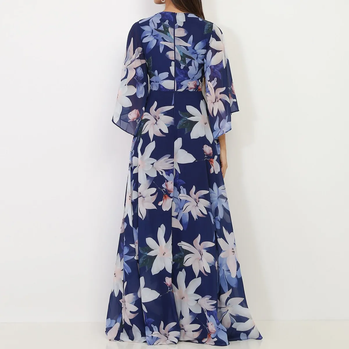 Sale La Modeuse Robe longue plissée à fleurs BleuMarine