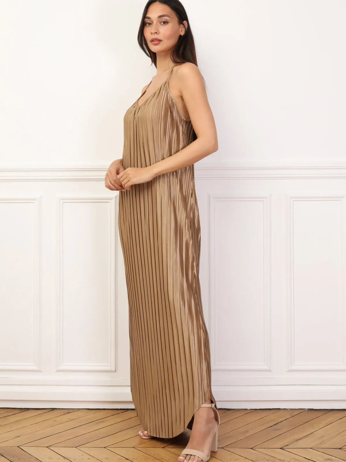 Online La Modeuse Robe plissée à bords arrondis Taupe