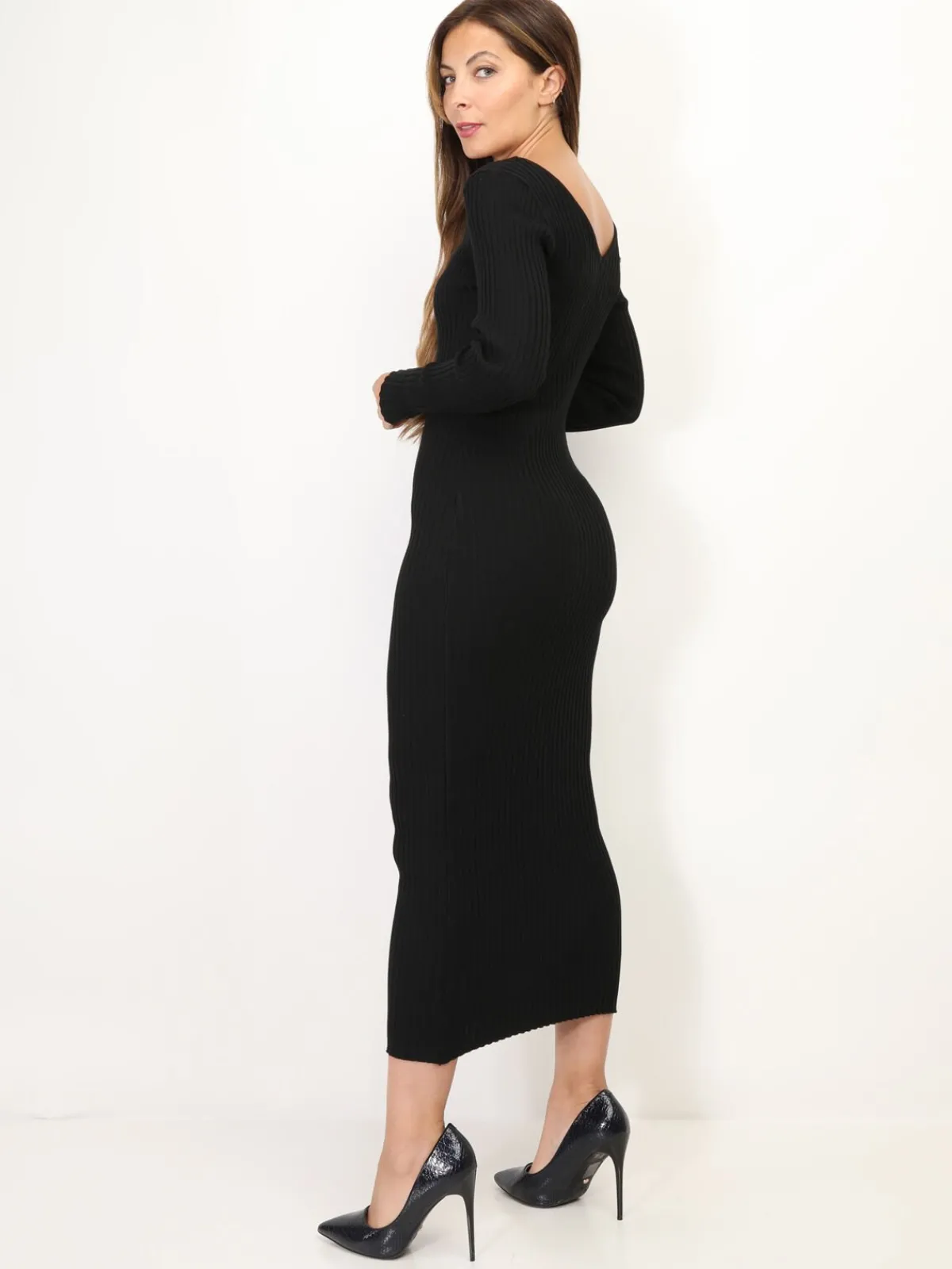 Sale La Modeuse Robe pull longue côtelée à col V Noir