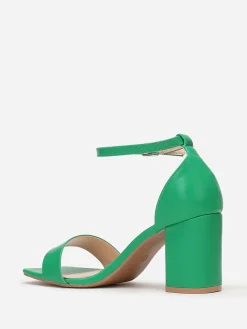 Sale La Modeuse Sandales à bout carré Vert