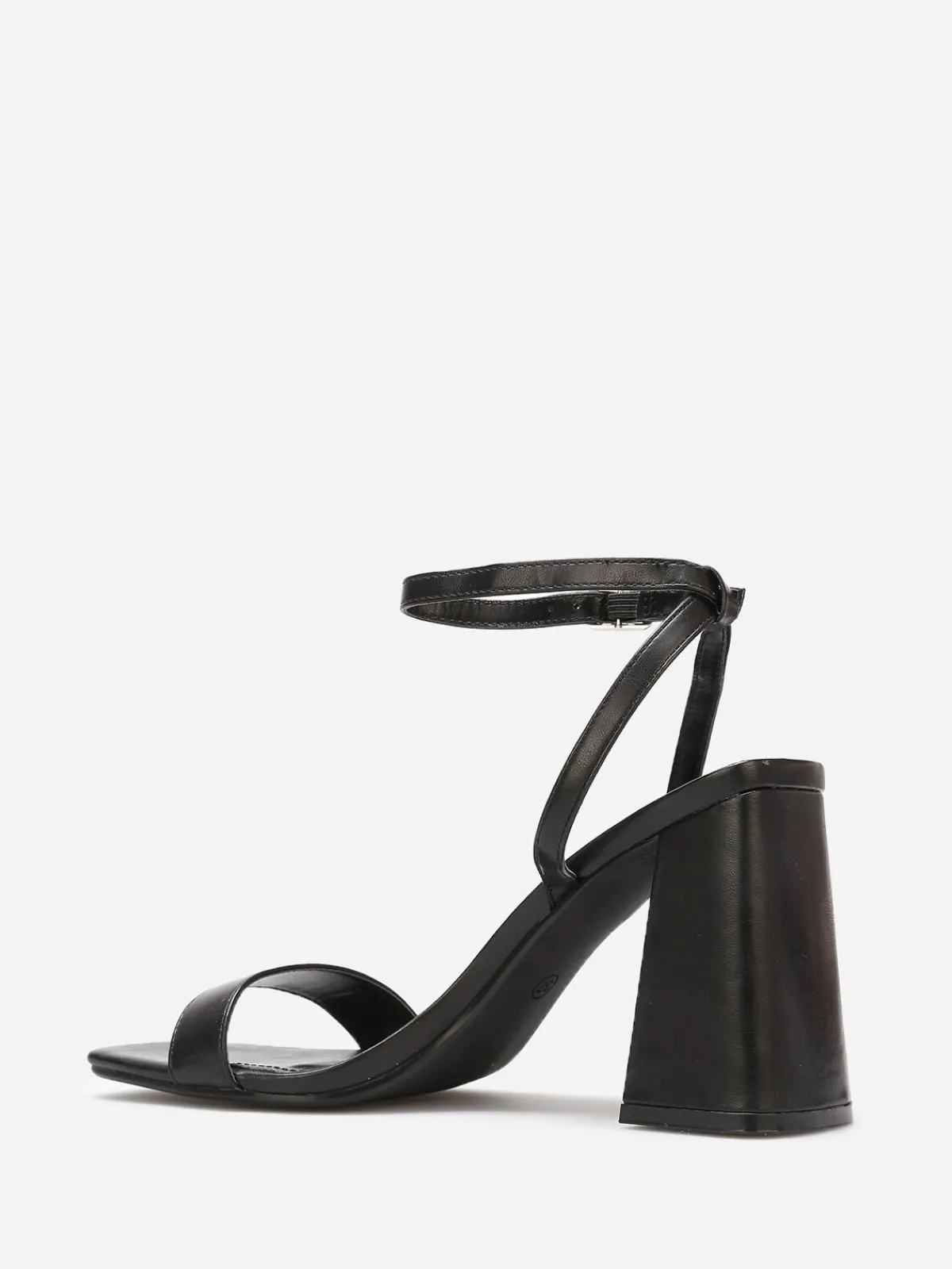New La Modeuse Sandales à bout carré et talon évasé Noir