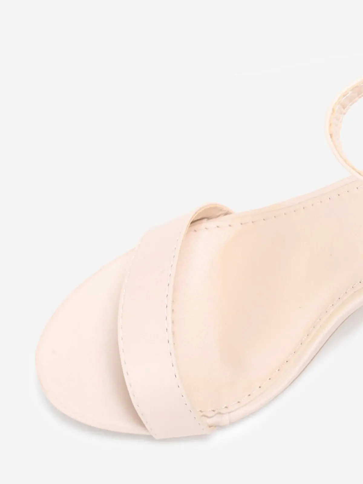 Outlet La Modeuse Sandales à foulard satiné imprimé Beige
