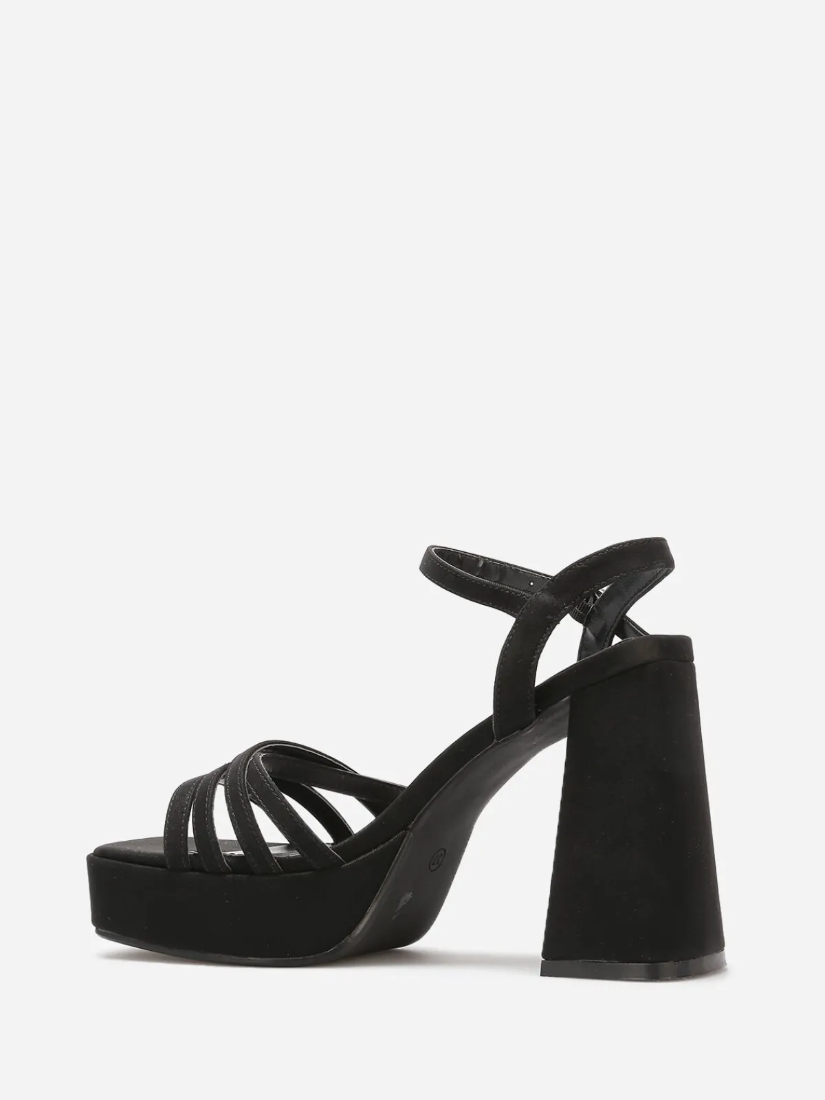 Sale La Modeuse Sandales mates à fines brides Noir