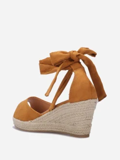 Sale La Modeuse Sandales peep toes compensées à nouer Camel
