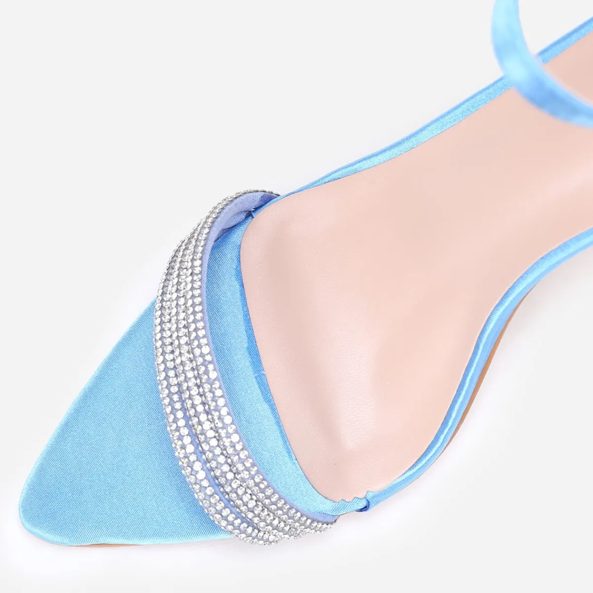 New La Modeuse Sandales satinées à strass et talon bobine Bleu