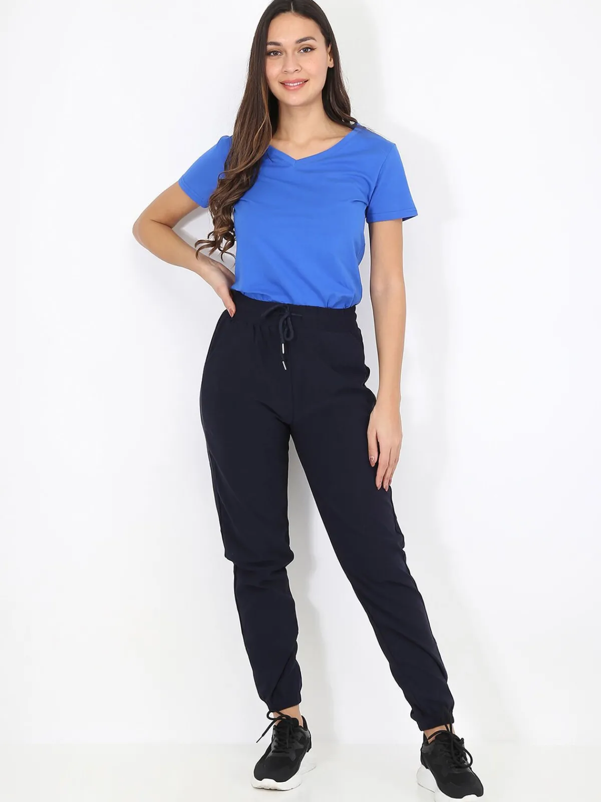 Sale La Modeuse T-shirt basique à col V Bleu