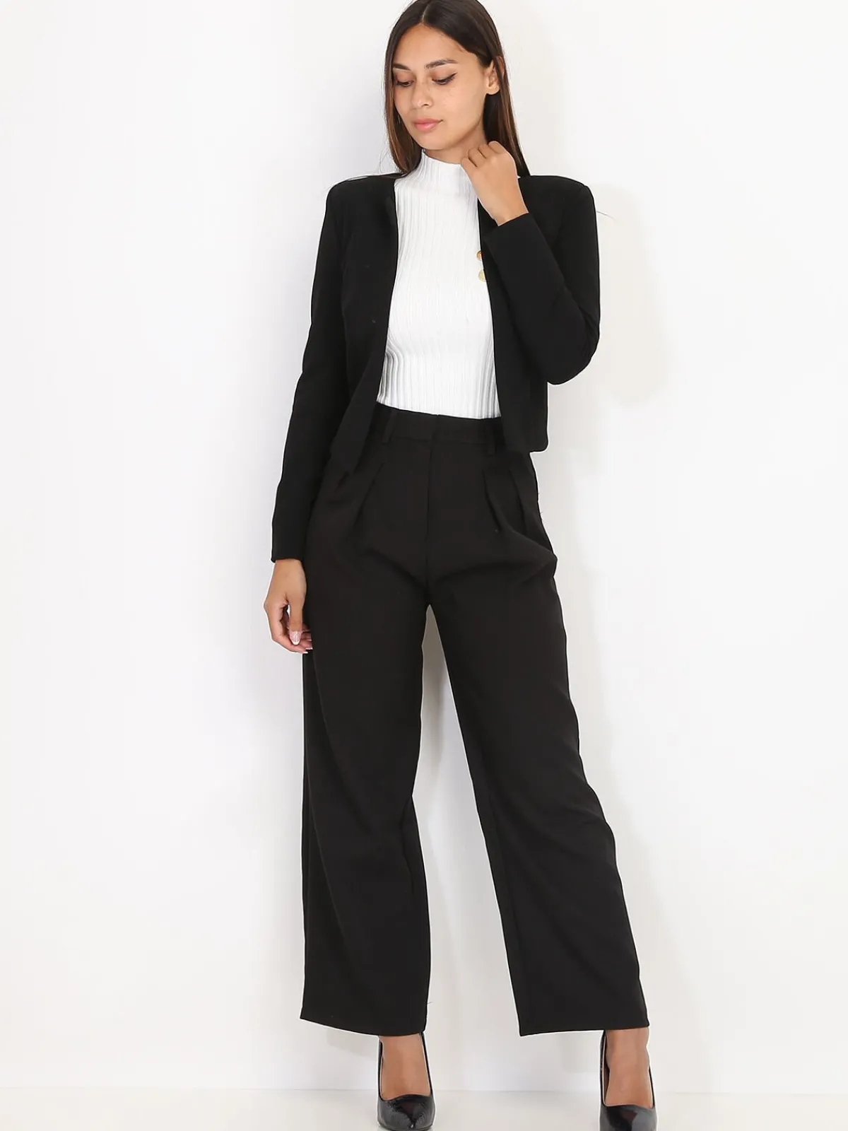 Online La Modeuse Veste courte sans col Noir